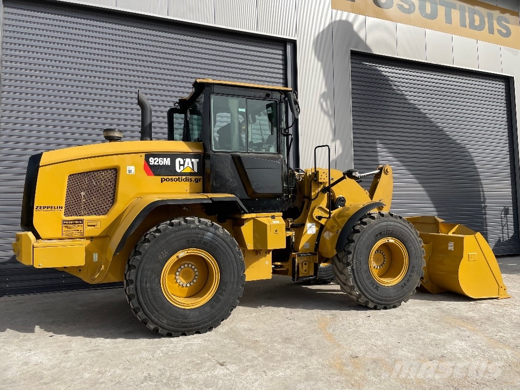 CAT 926M Колесни товарачи