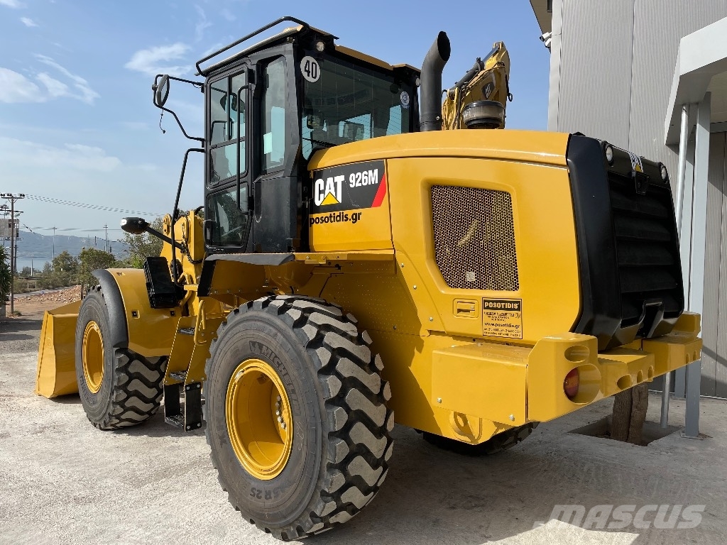 CAT 926M Колесни товарачи