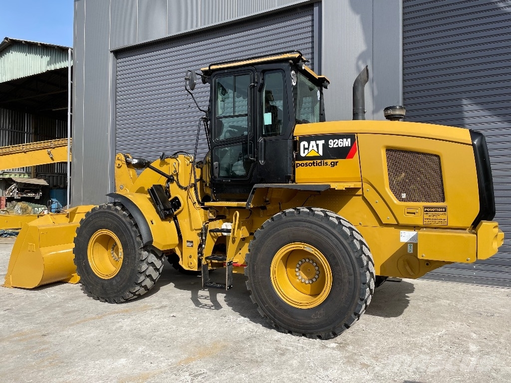 CAT 926M Колесни товарачи