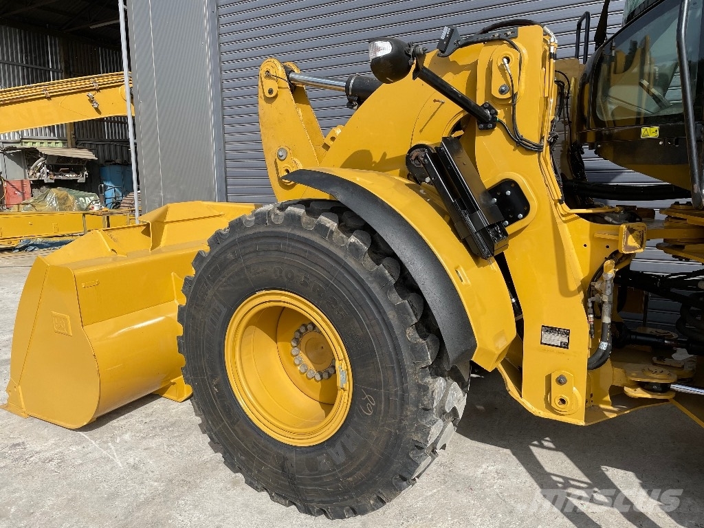 CAT 926M Колесни товарачи