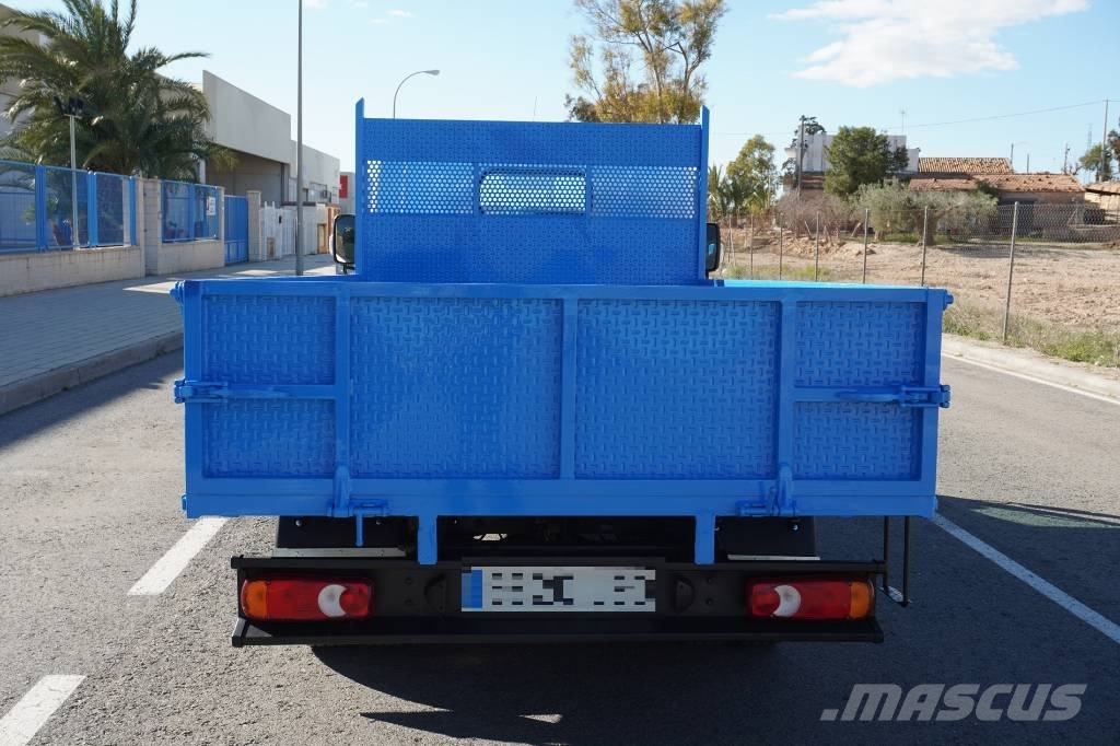 Nissan NT400 CARROCERIA ABIERTA Caminhões com cortinas laterais