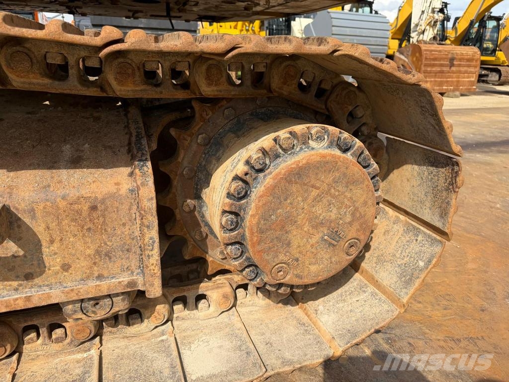 CAT 324 E . Excavadoras sobre orugas