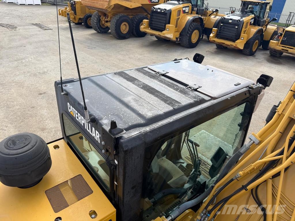 CAT 324 E . Excavadoras sobre orugas