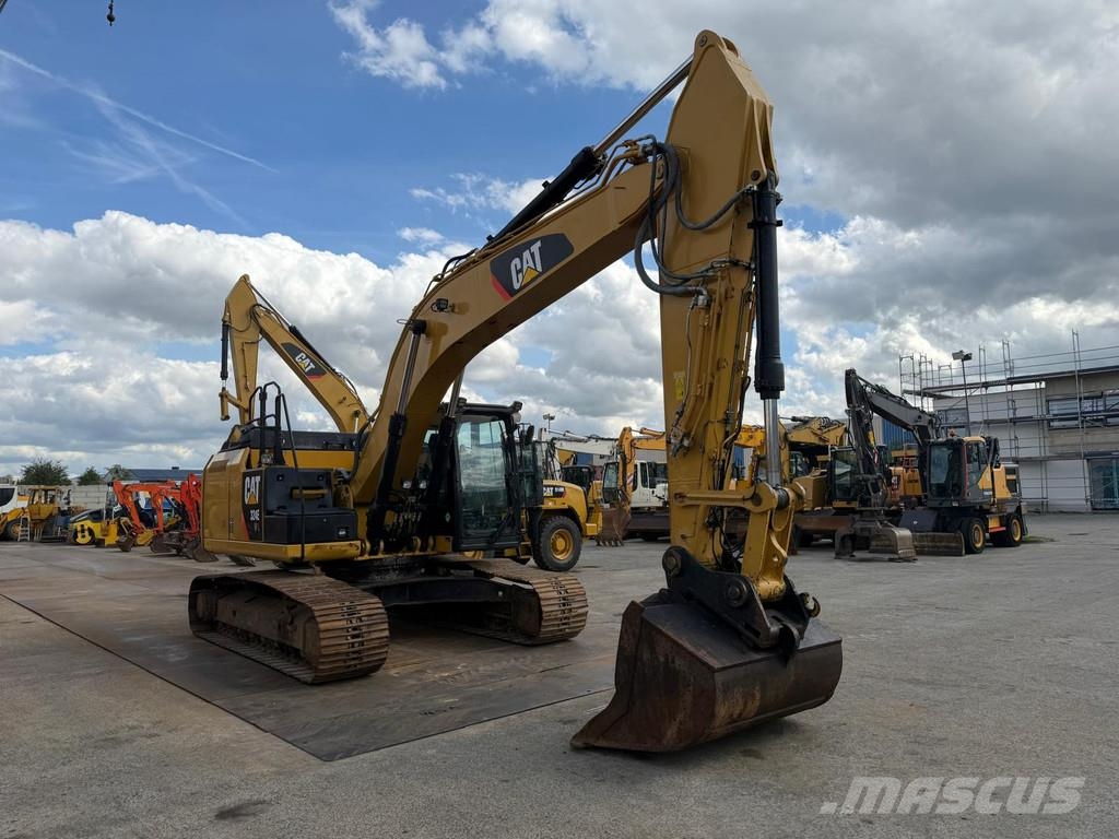 CAT 324 E . Excavadoras sobre orugas