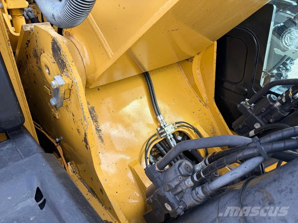 CAT 324 E . Excavadoras sobre orugas