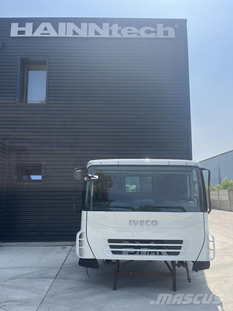 Iveco STRALIS TRAKKER - DAY CAB - EURO 3 Kabiny a interiér