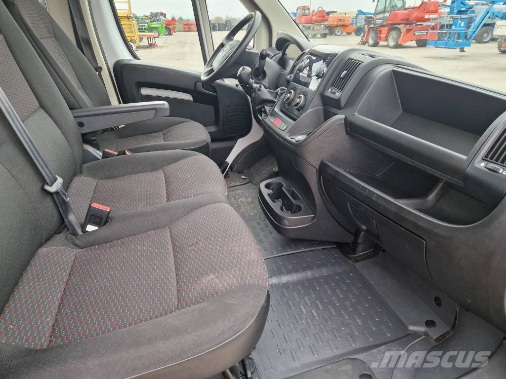 Opel Movano G130 شاحنة مقفلة