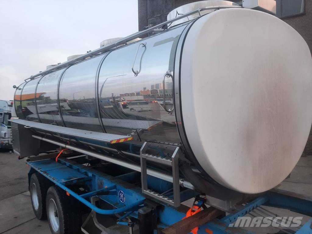 Renders tankwagen مقطورات ذات صهاريج