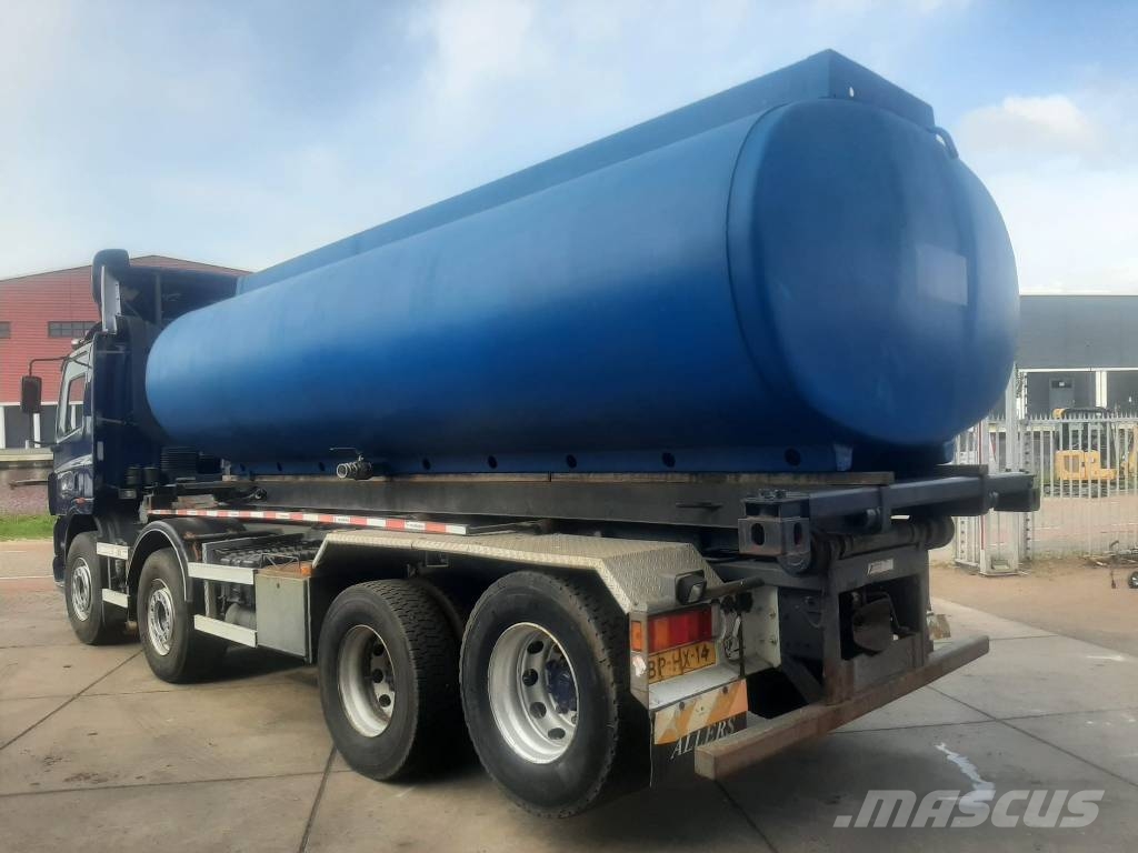 Renders tankwagen مقطورات ذات صهاريج