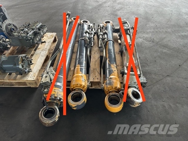 Liebherr R 906 HYDRAULIC CYLINDER Hidráulicos
