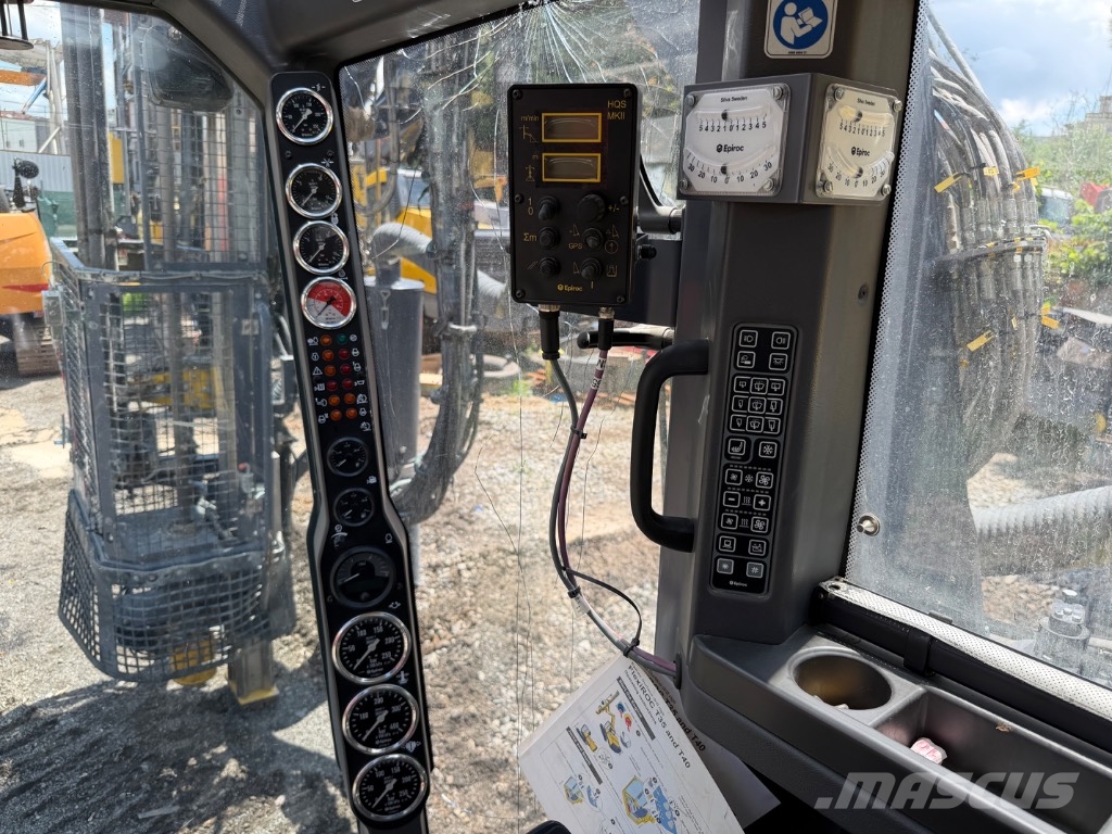 Atlas Copco Flexiroc T 40 Surface drill rigs