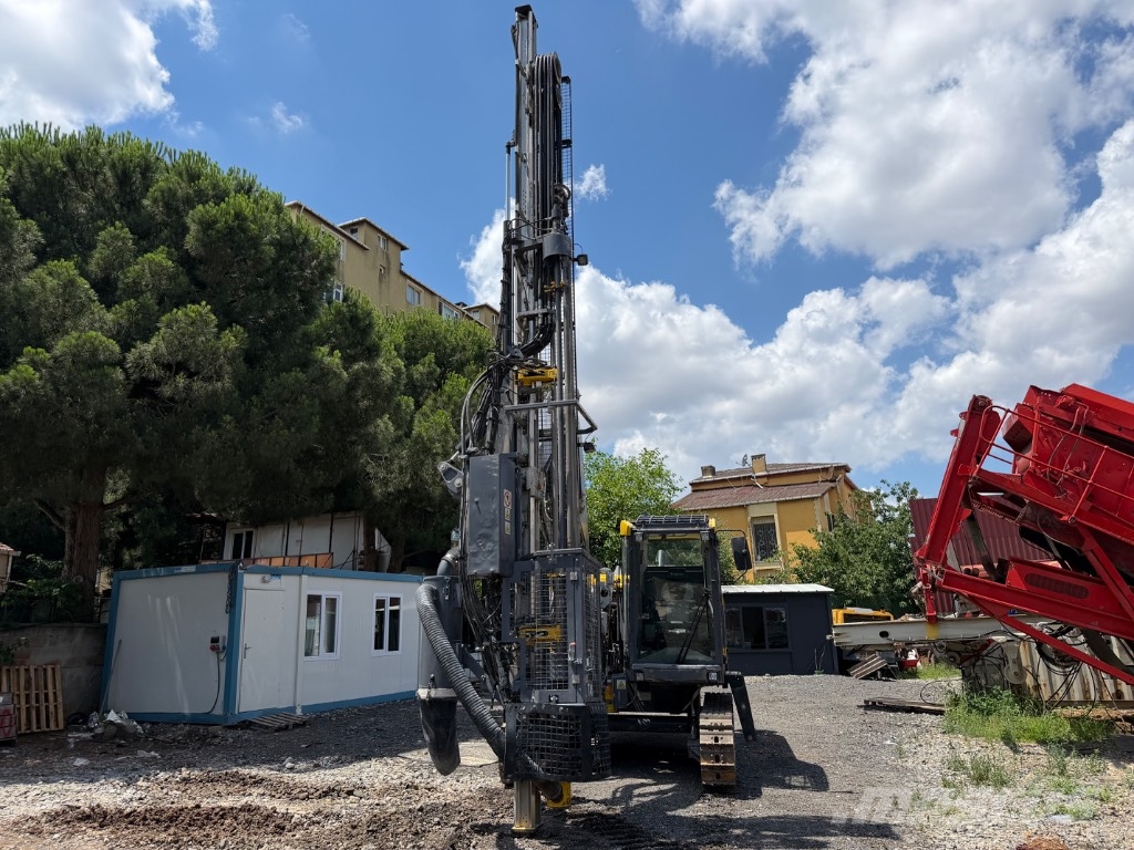 Atlas Copco Flexiroc T 40 Surface drill rigs
