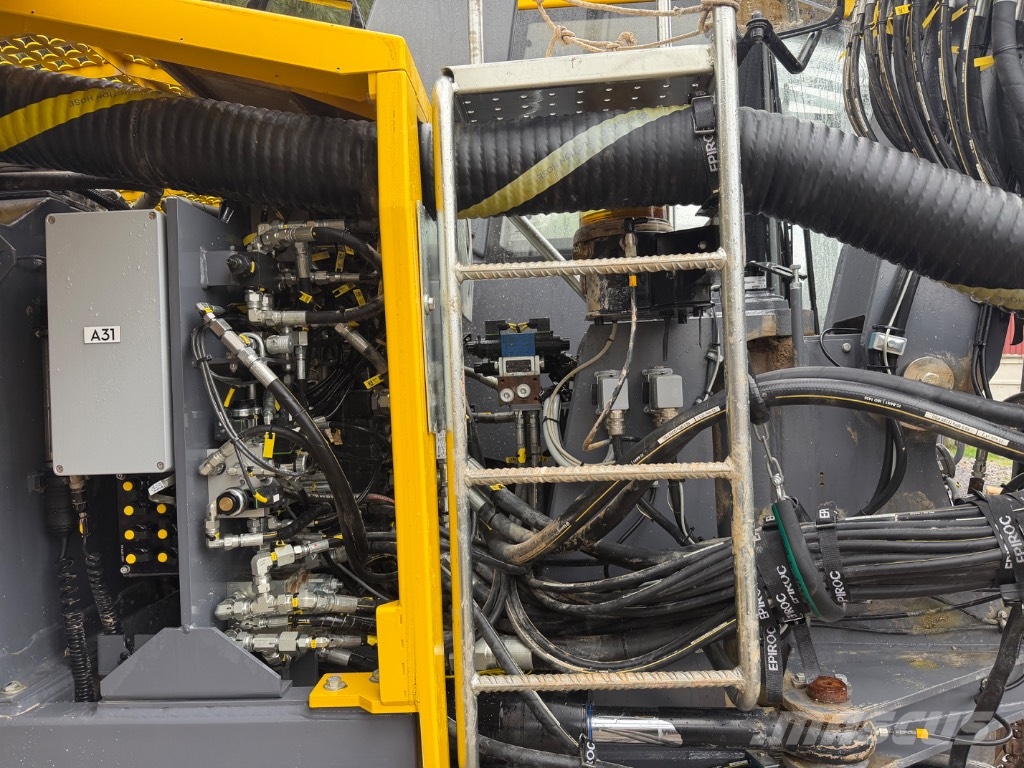 Atlas Copco Flexiroc T 40 Surface drill rigs