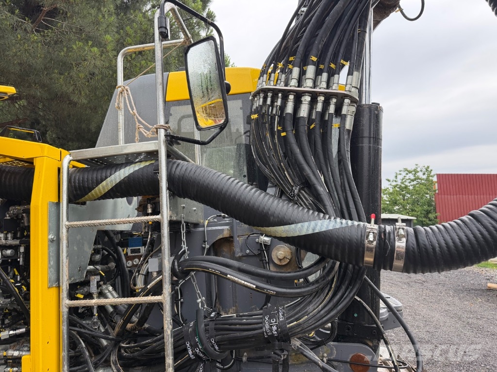 Atlas Copco Flexiroc T 40 Surface drill rigs
