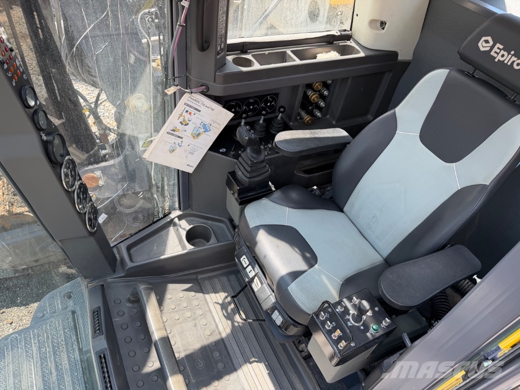 Atlas Copco Flexiroc T 40 Surface drill rigs