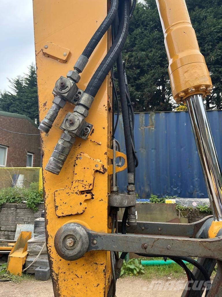 Liebherr R 900 C 大型油圧ショベル12t以上（パワーショベル・ユンボ）