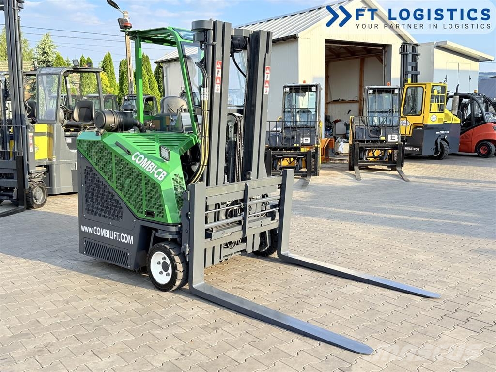 Combilift CB3000 | DIESEL | TRIPLEX 4900 | FREE-LIFT | FORK- 4-vejs truck