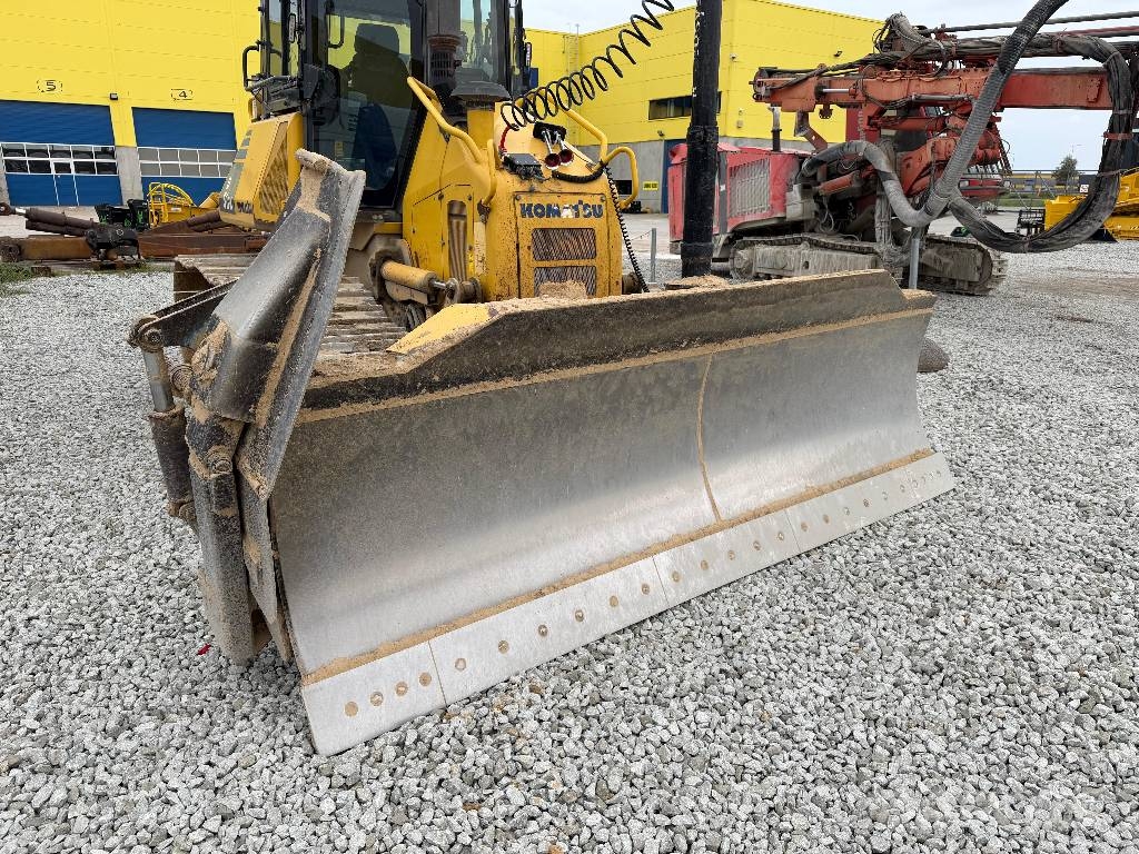 Komatsu D 51 PX-22 Гусеничные бульдозеры