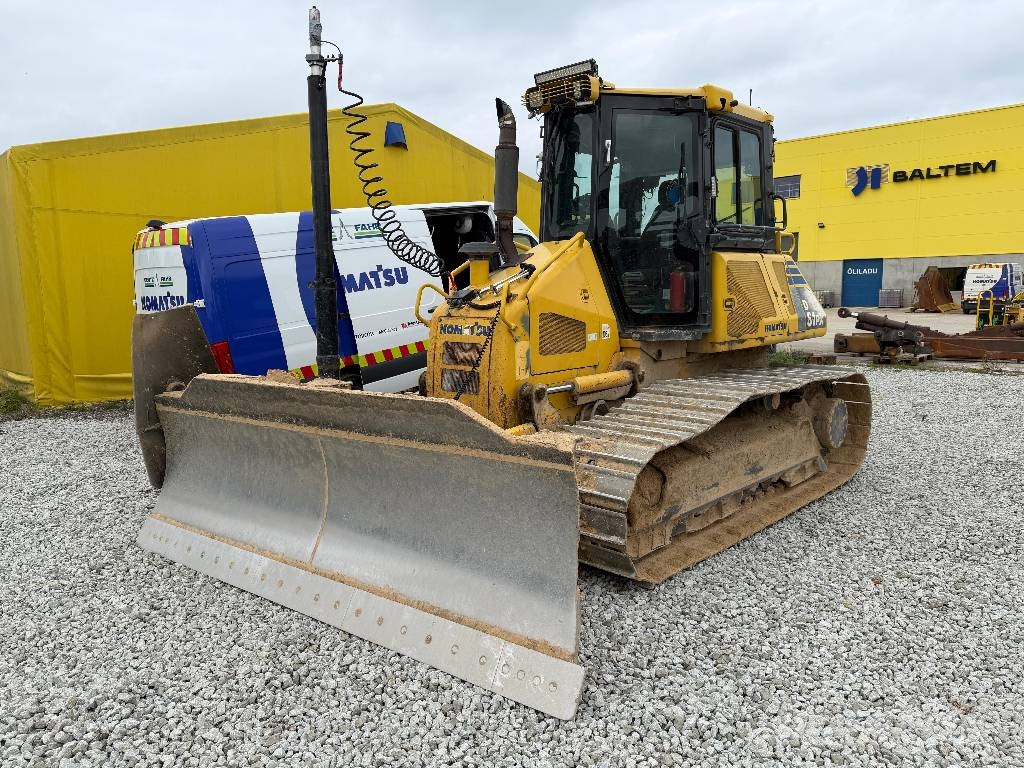 Komatsu D 51 PX-22 Гусеничные бульдозеры