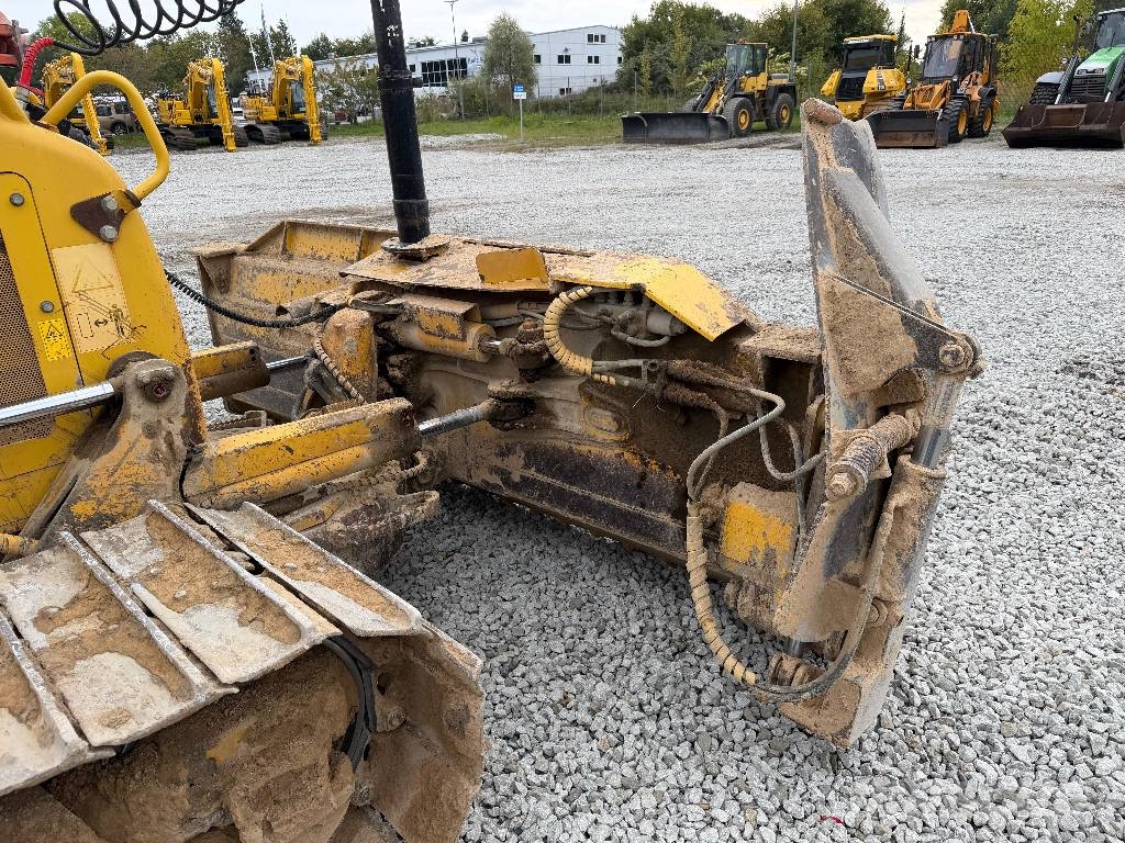 Komatsu D 51 PX-22 Гусеничные бульдозеры