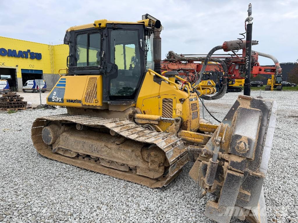 Komatsu D 51 PX-22 Гусеничные бульдозеры