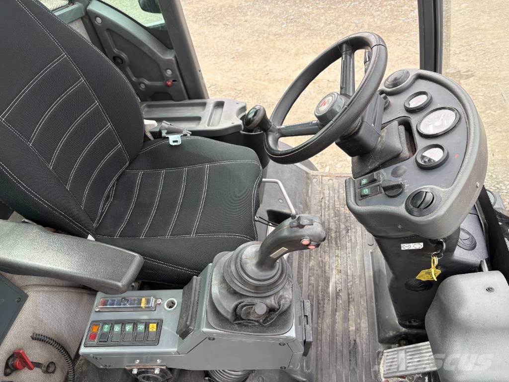 Weidemann 4070 Naudoti ratiniai krautuvai