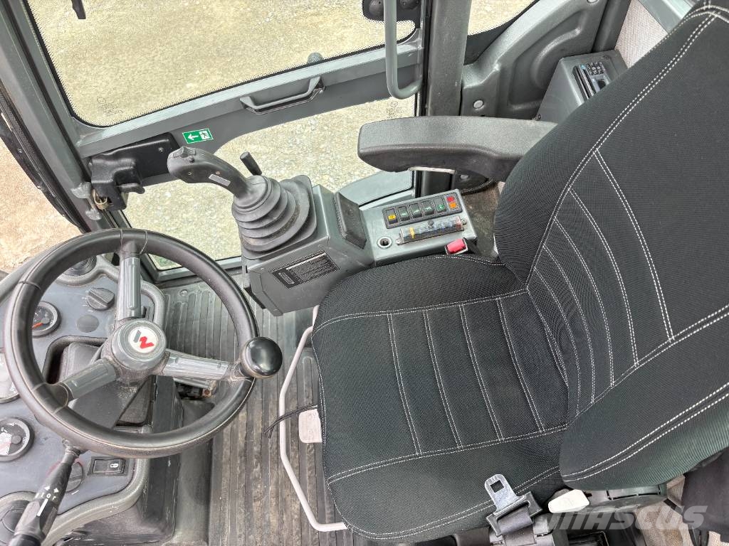 Weidemann 4070 Naudoti ratiniai krautuvai