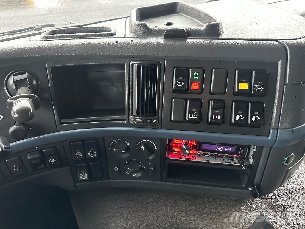 Volvo FM13. HMF 6020-K8 Truck mounted cranes