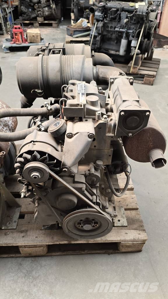 Deutz F2M1011 Motorer