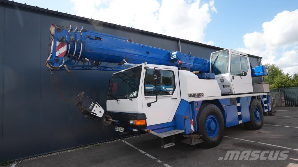 Liebherr LTM 1030 Kranen voor alle terreinen