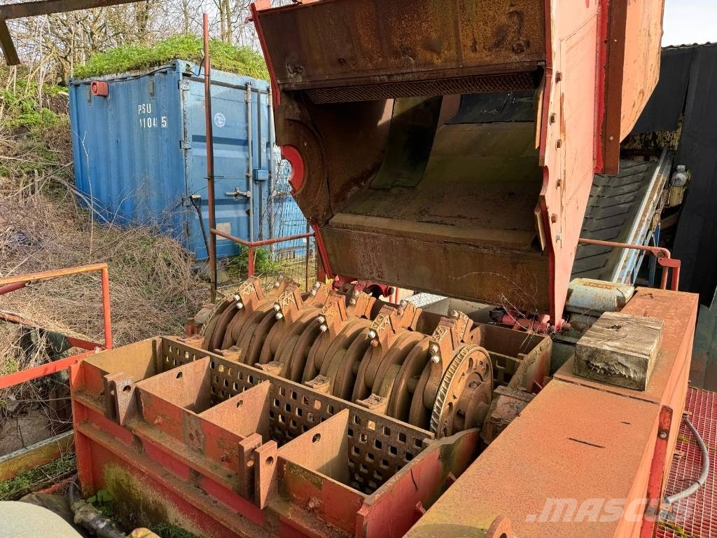 Morbark 1500 V Hammer Mill Młyny śrutujące