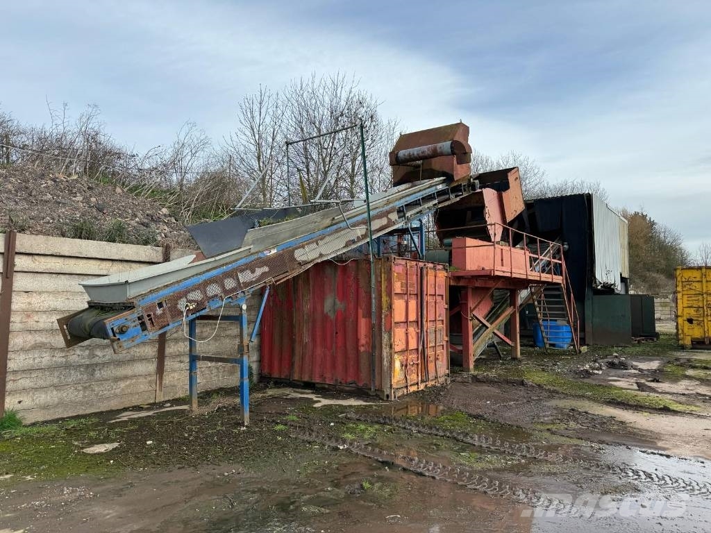 Morbark 1500 V Hammer Mill Młyny śrutujące