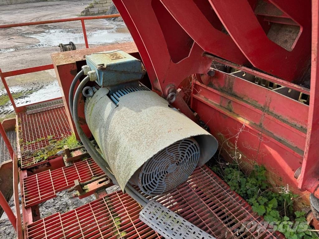 Morbark 1500 V Hammer Mill Młyny śrutujące