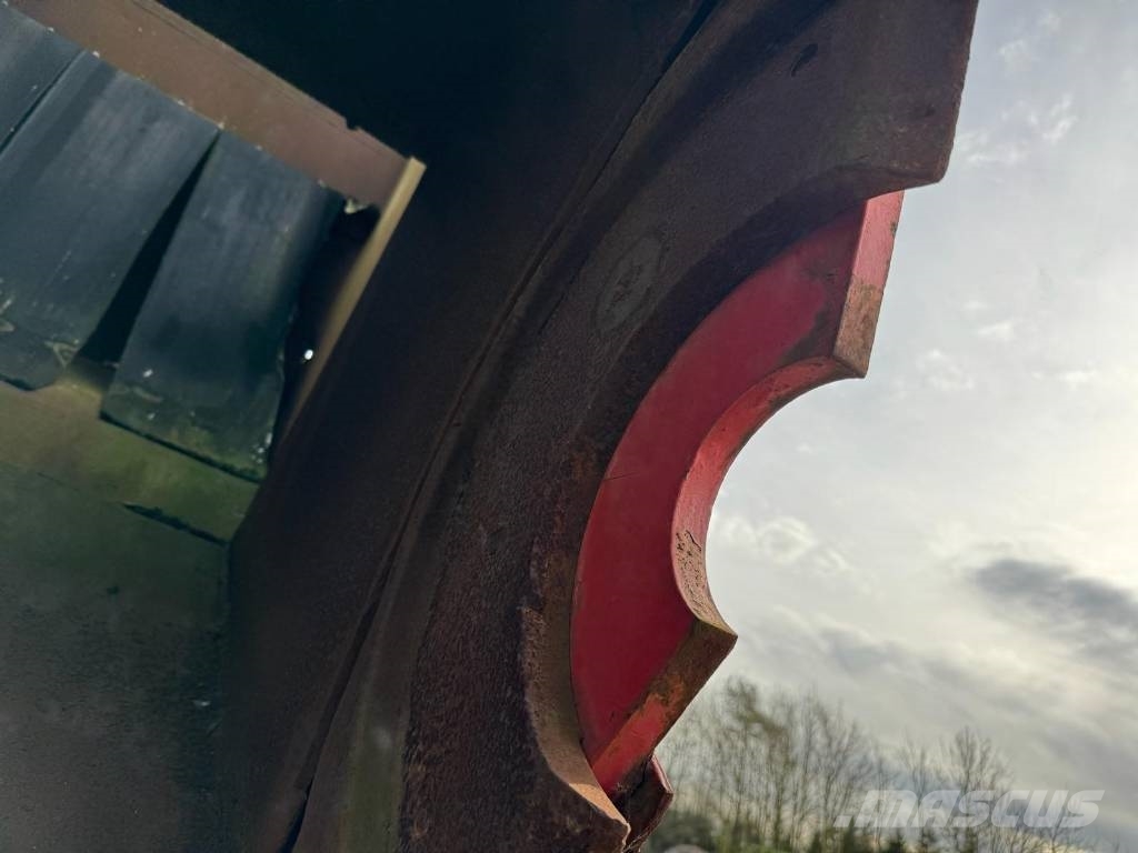 Morbark 1500 V Hammer Mill Młyny śrutujące