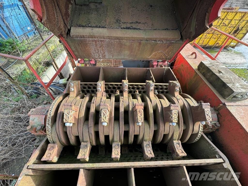 Morbark 1500 V Hammer Mill Młyny śrutujące