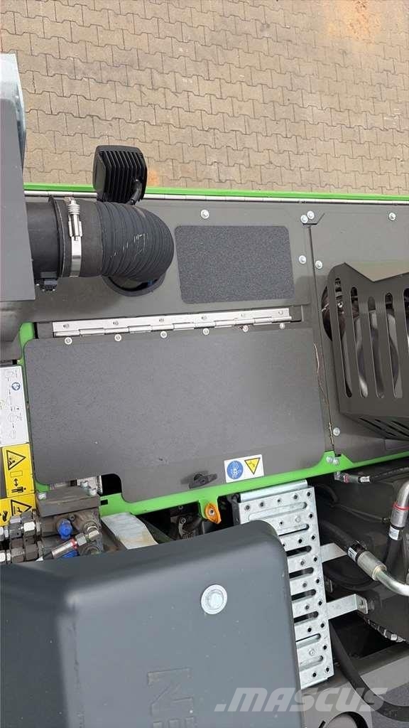 Sennebogen 718 Sennebogen 718 حفارات خاصة