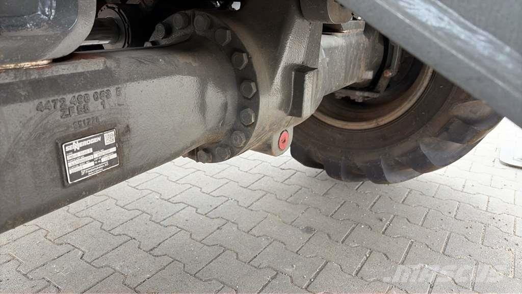 Sennebogen 718 Sennebogen 718 حفارات خاصة