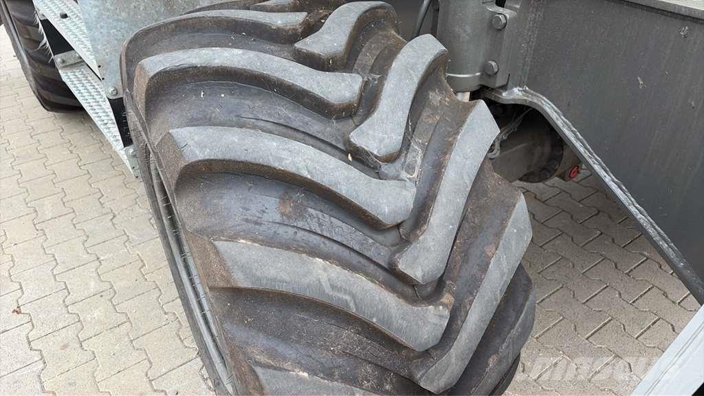 Sennebogen 718 Sennebogen 718 حفارات خاصة