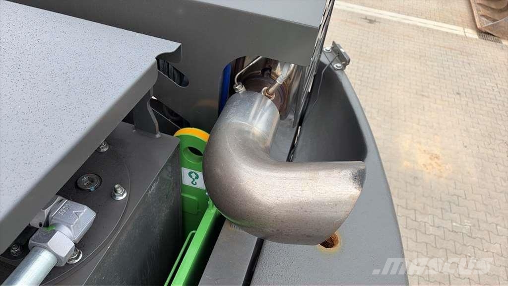 Sennebogen 718 Sennebogen 718 حفارات خاصة