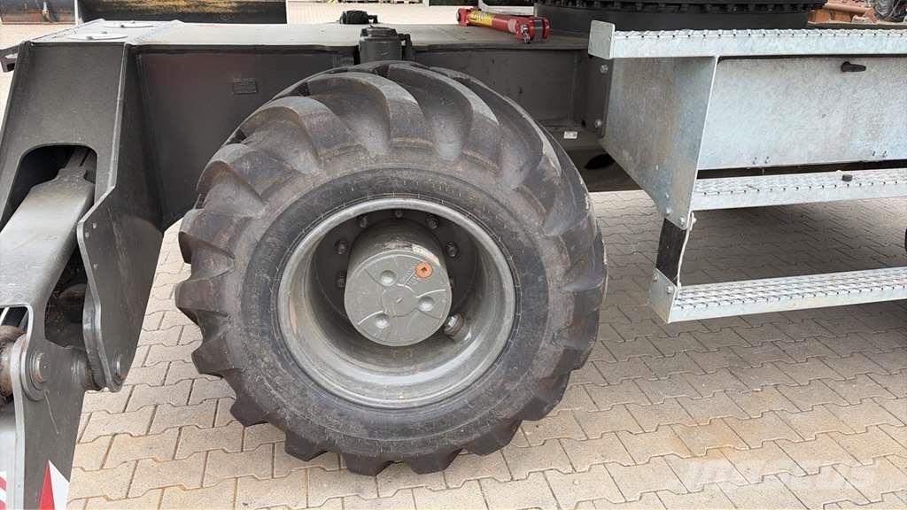Sennebogen 718 Sennebogen 718 حفارات خاصة