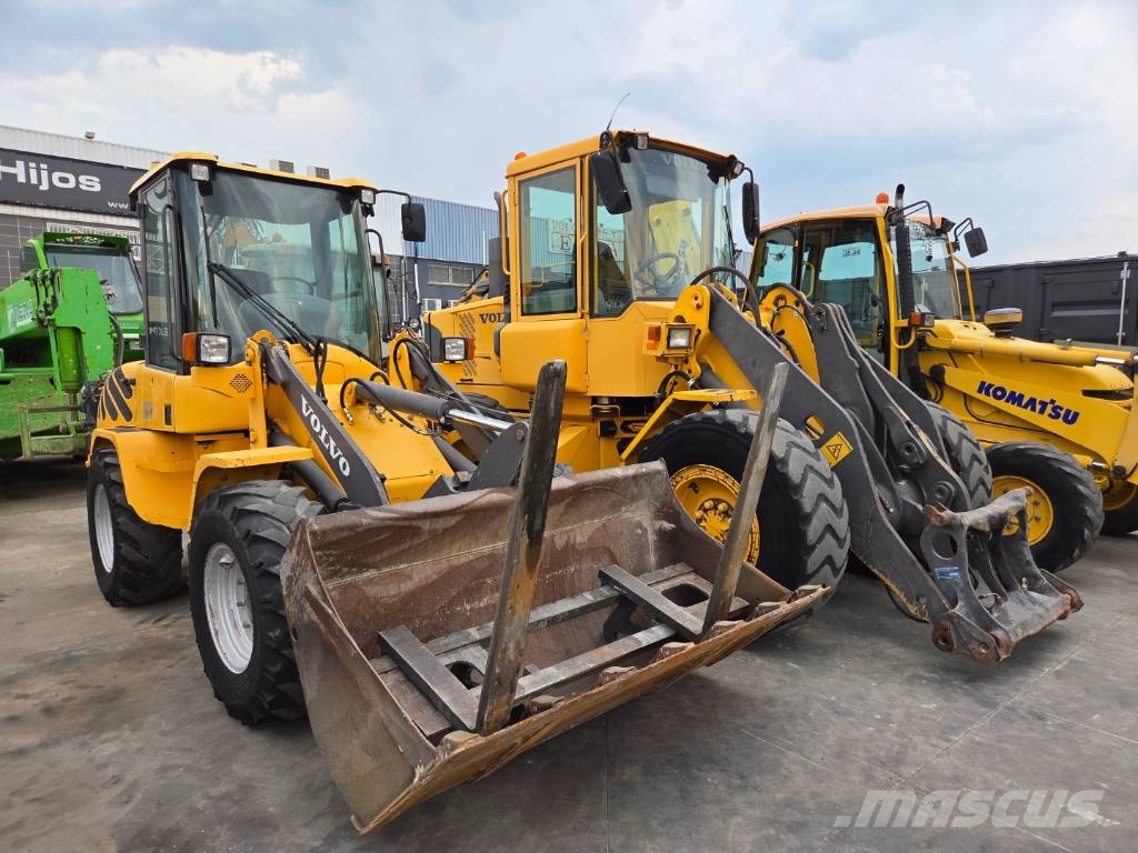 Volvo L 30 B 휠로우더