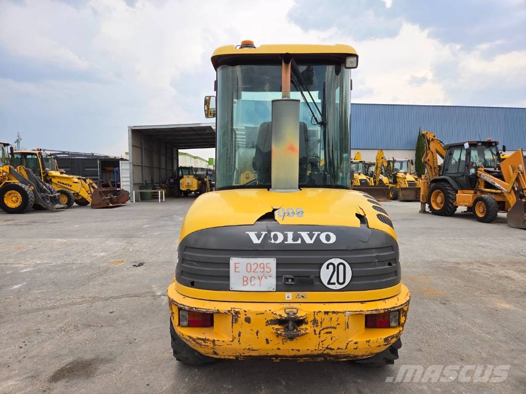 Volvo L 30 B 휠로우더