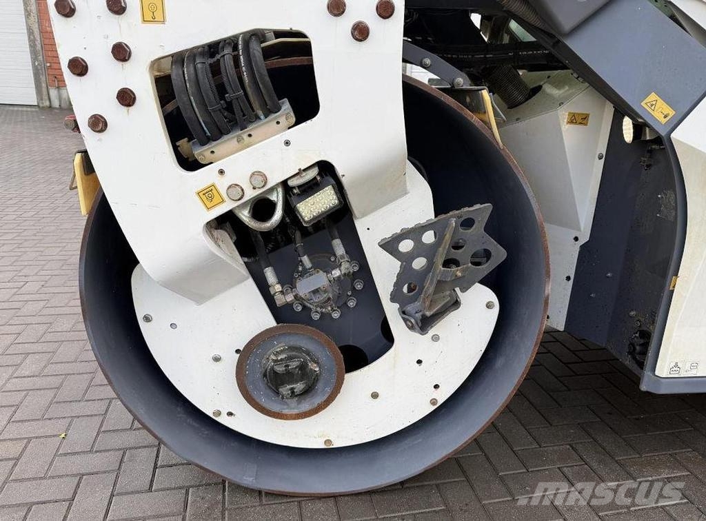 Hamm DV+ 90i VV-S 双轮压路机