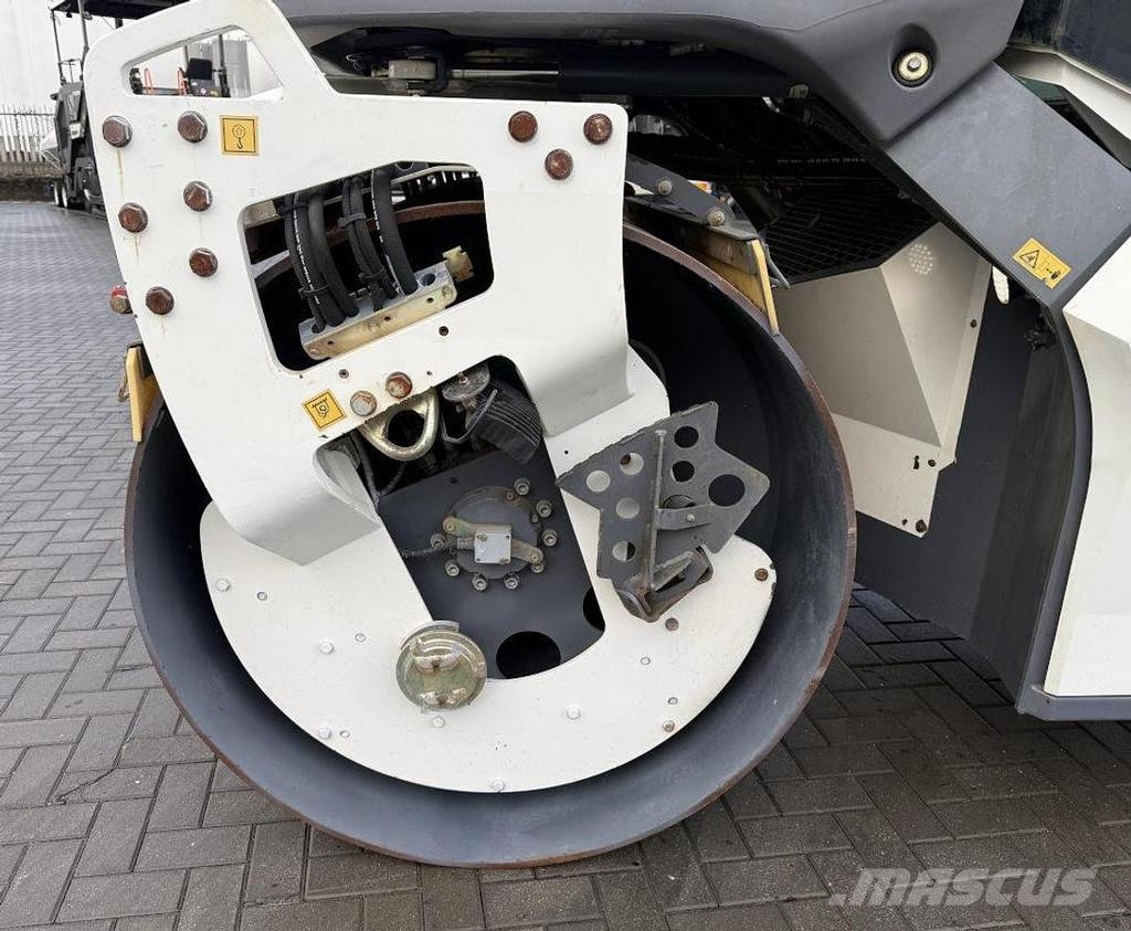 Hamm DV+ 90i VV-S 双轮压路机