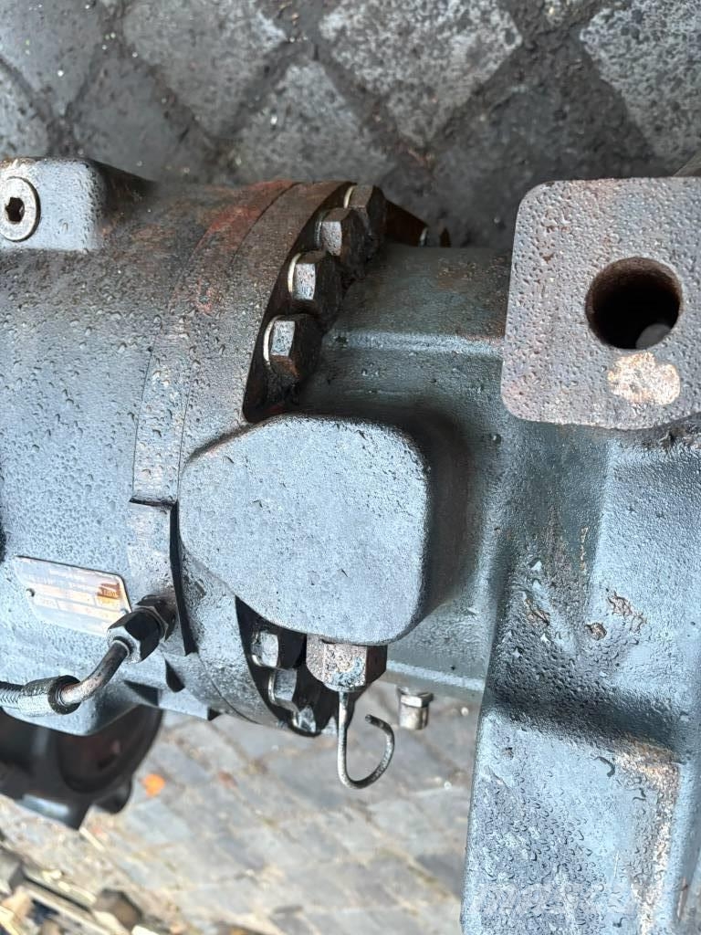 Ponsse NAF P0 40 6 Rastos, correntes e material rodante