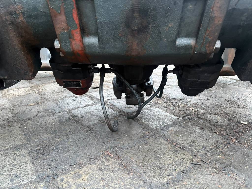 Ponsse NAF P0 40 6 Rastos, correntes e material rodante