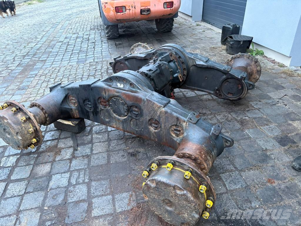 Ponsse NAF P0 40 6 Rastos, correntes e material rodante