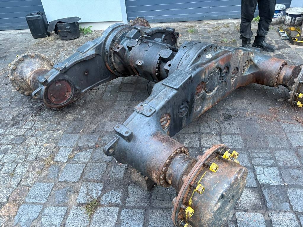 Ponsse NAF P0 40 6 Rastos, correntes e material rodante