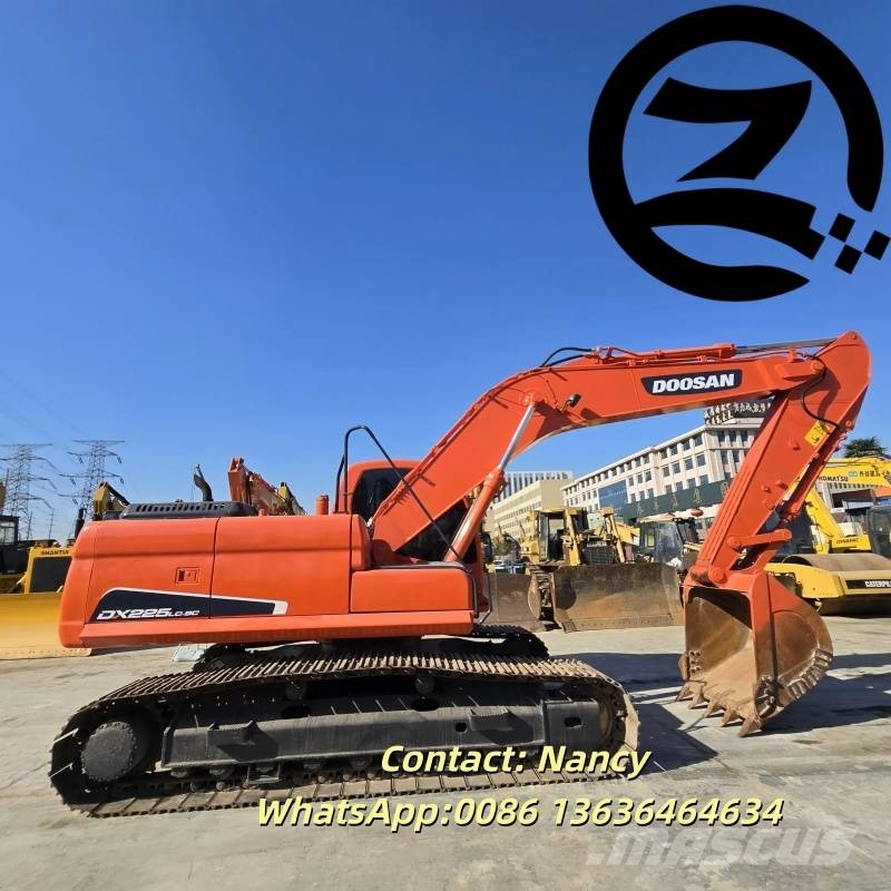 Doosan DX 225 Raupenbagger