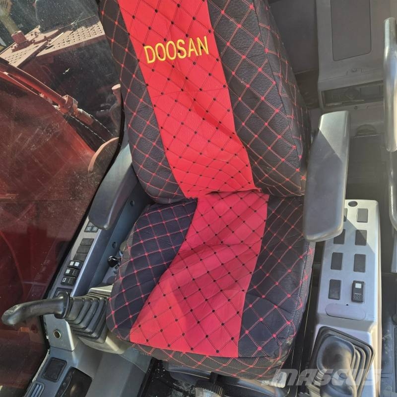 Doosan DX 225 Raupenbagger